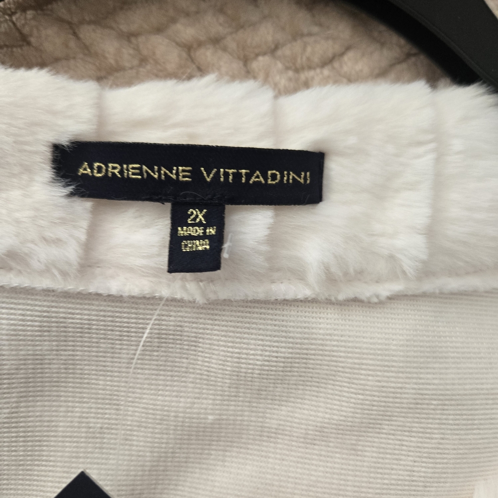 Adrienne Vittadini Women's Cream Faux Fur Vest Gold Button Size 2XL New W/ Tags - Picture 8 of 11